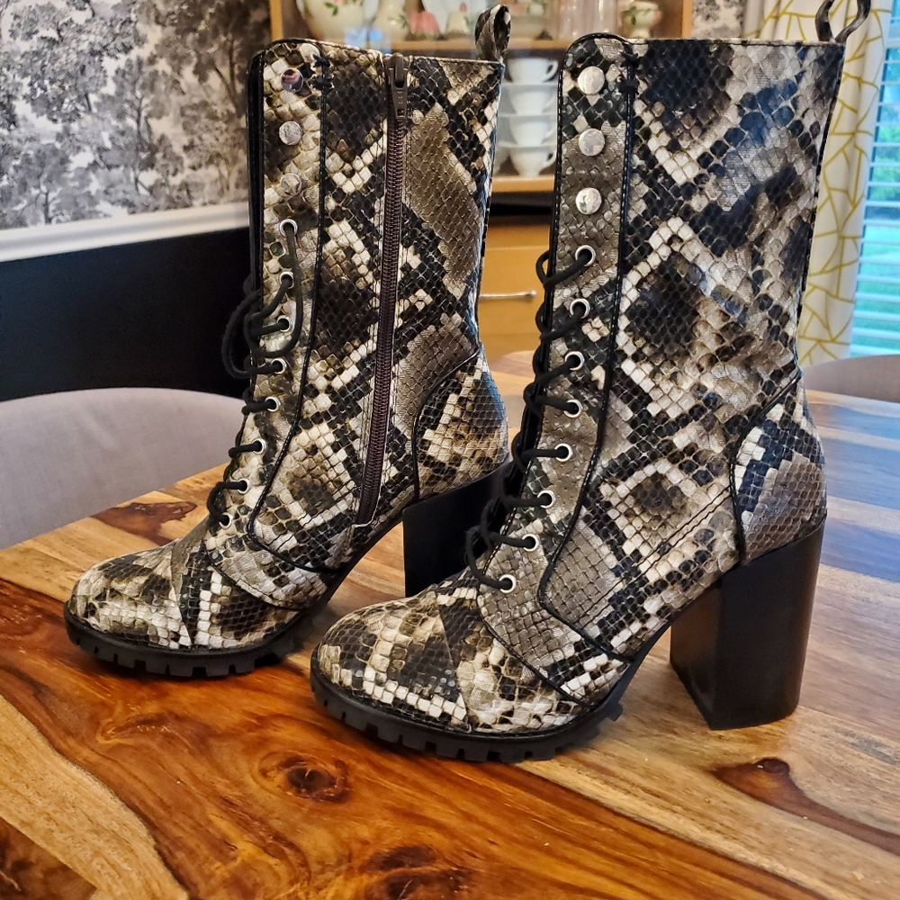 Dolce Vita size 9, mid-calf, leather boots